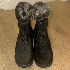 Totes Black Winter Boots with Fur Lining and Waterproof Design